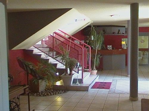 Отель Confortel Avignon Tgv Экстерьер фото